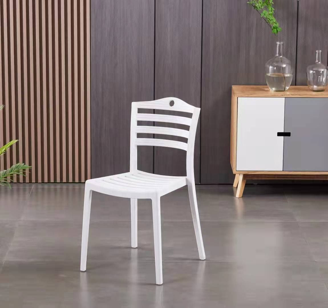 Silla de Polipropelino, apilable,una sola pieza