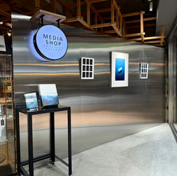 京都・MEDIA SHOP Window Galleryにて展示が始まりました。