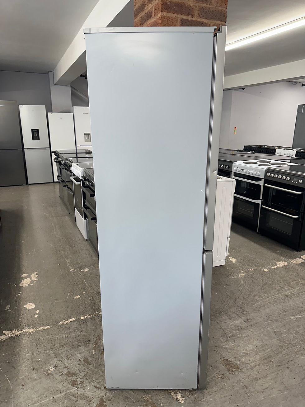 Thumbnail: (934) LOGIK 50/50 Frost Free Fridge Freezer - LFF55S18