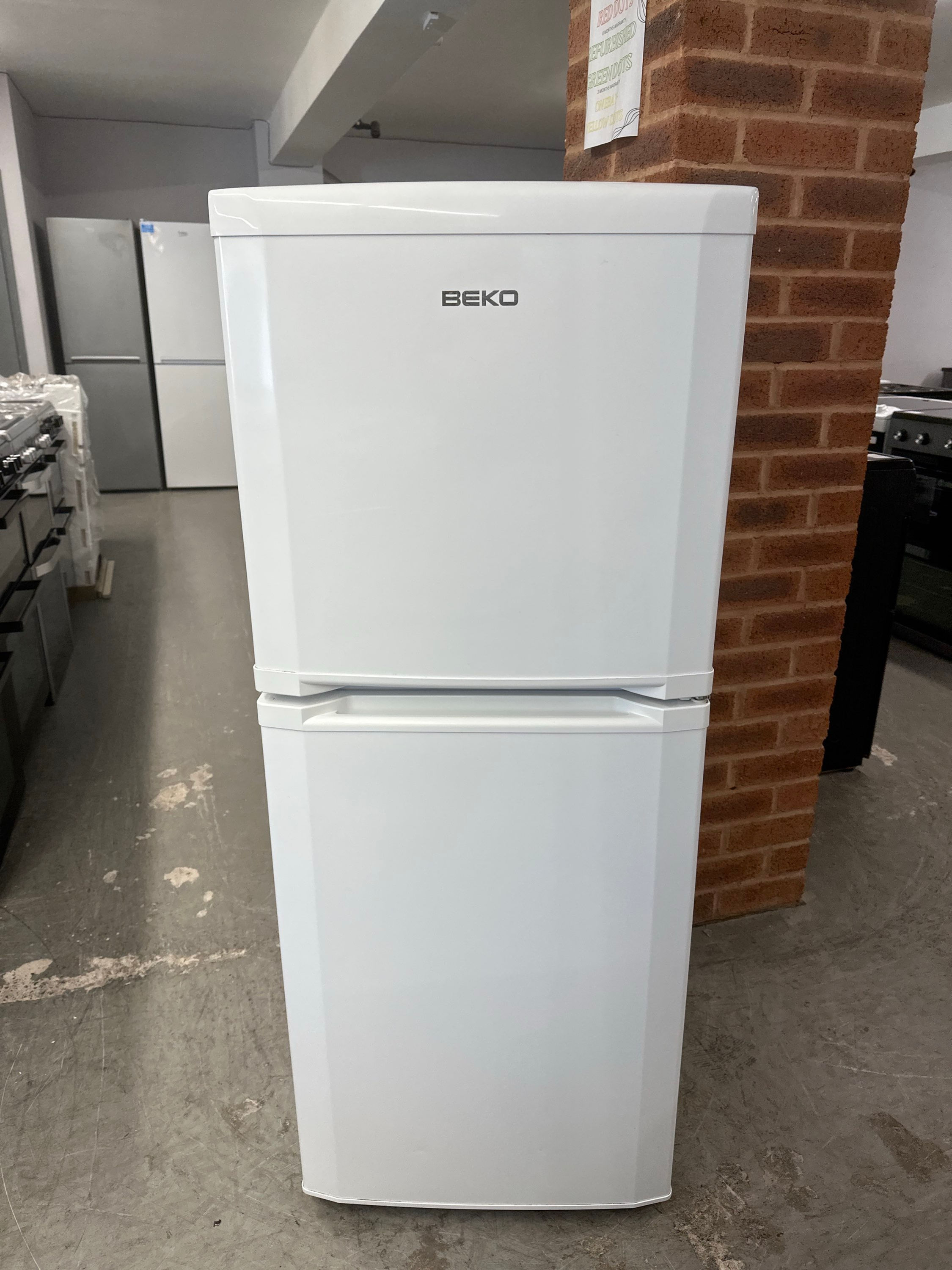 (669) Beko 40/60 Fridge Freezer - CT5381APW