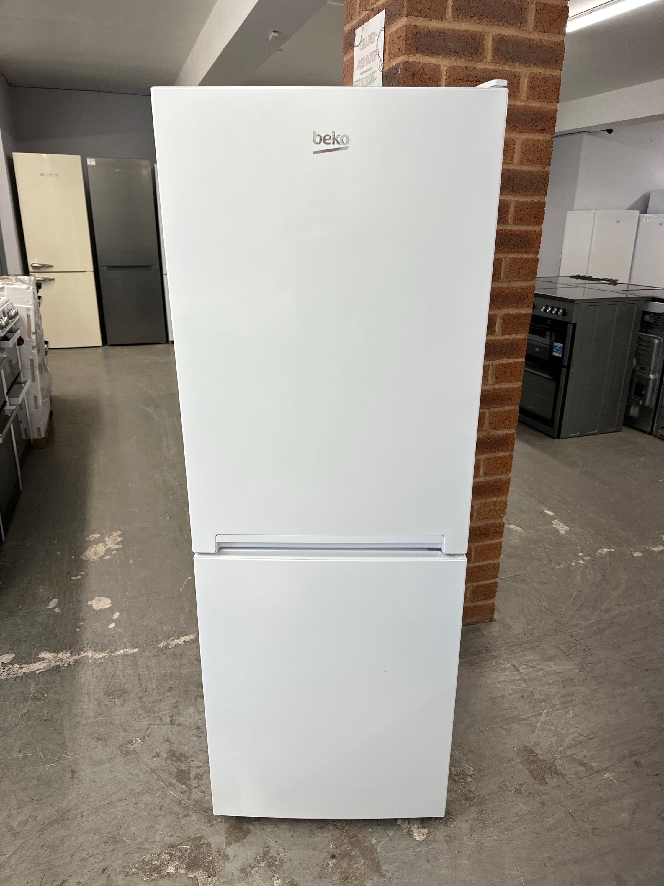 Beko 50/50 Frost Free Fridge Freezer - CFG4552W - Wolverhampton, West Midlands