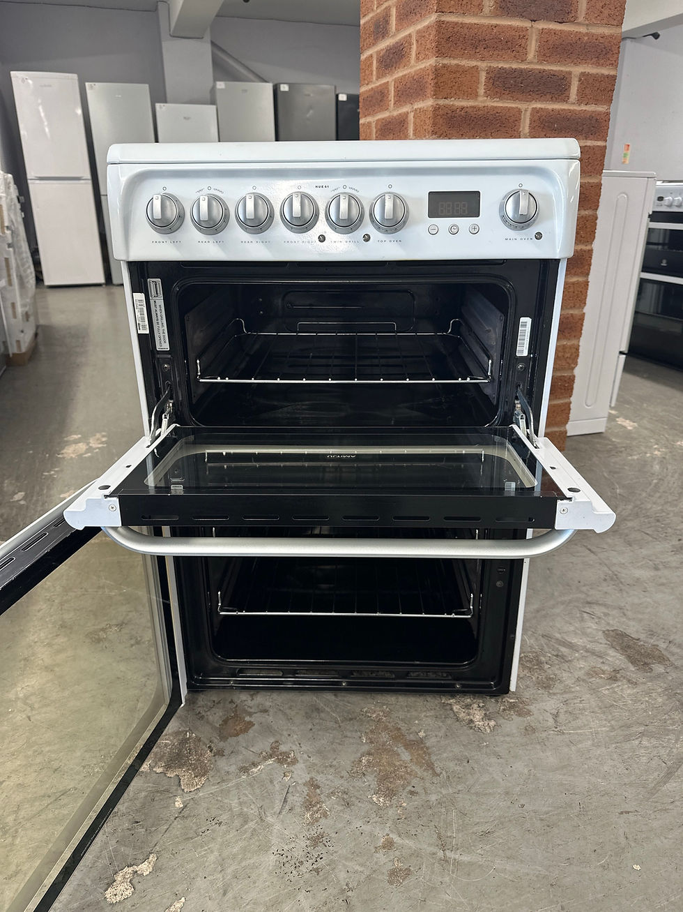 Thumbnail: (929) Hotpoint 60cm Ceramic Hob Electric Cooker - HUE61PS