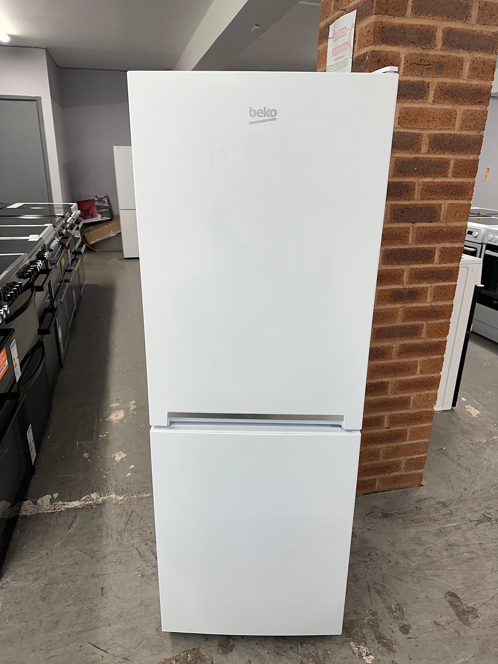 (925) Beko 50/50 Fridge Freezer - CSG1552W