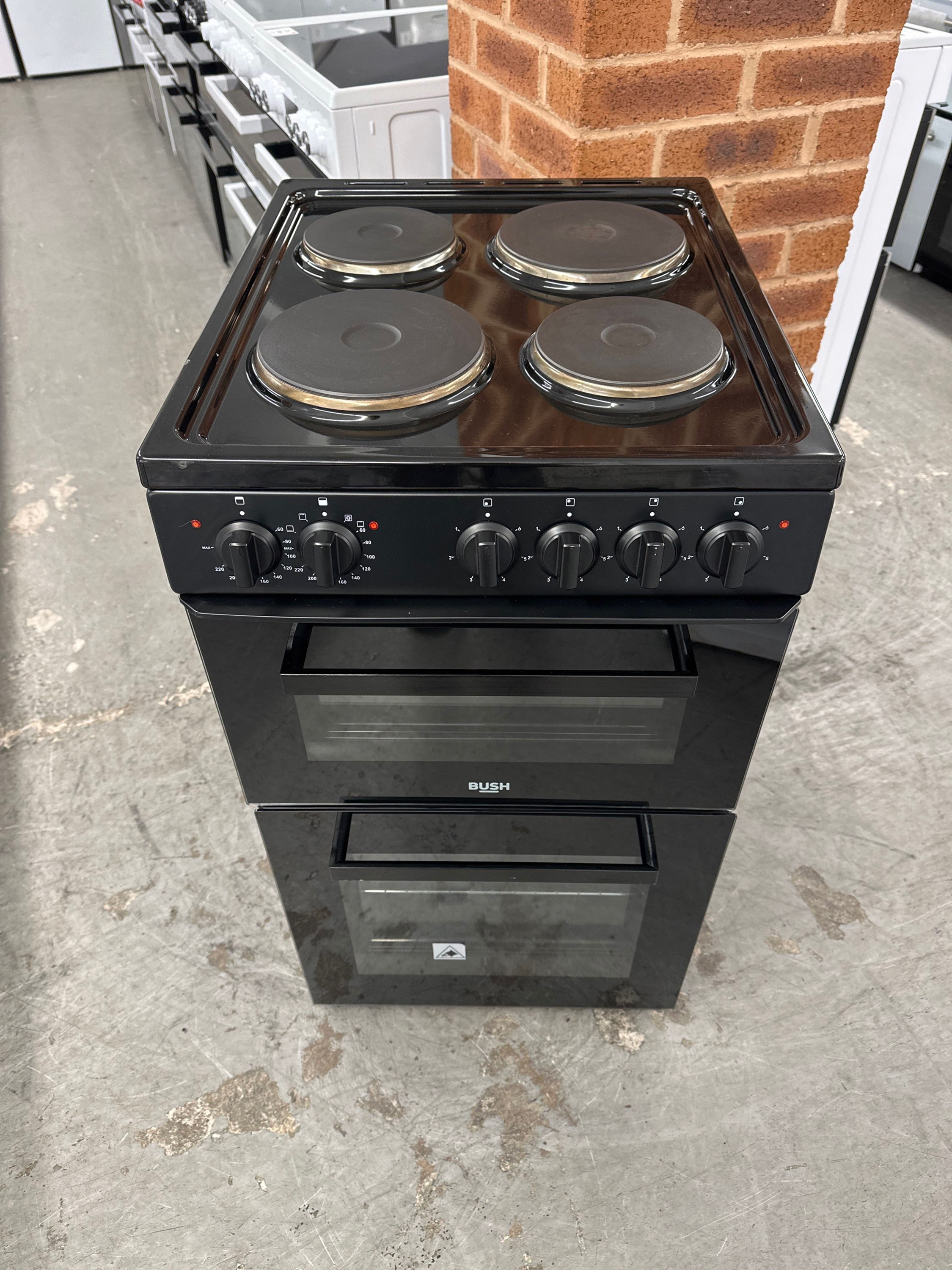 (267) Bush 50cm Solid Plate Electric Cooker - BETAW50B