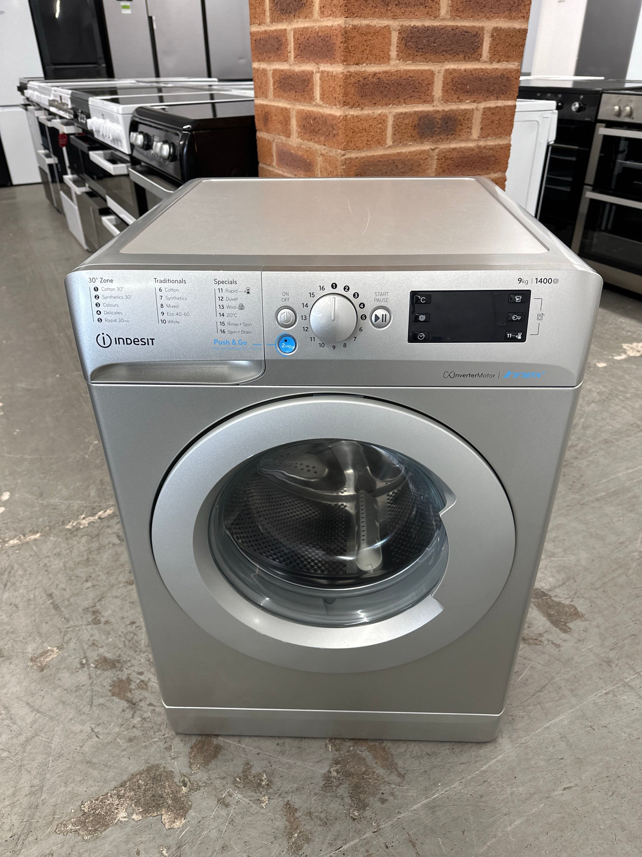 (584) Indesit 9kg 1400 Spin Washing Machine - BWE91496XSUKN