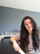 Emma Middleton Bio Pic.jpeg
