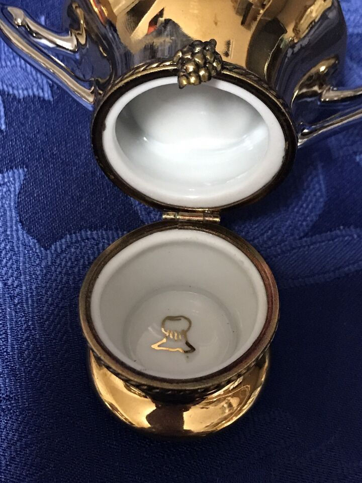 Thumbnail: Beautiful Vintage Limoges France Trinket Box Champagne in Ice Buck