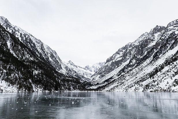 Lac de Gaube glacé