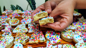 DO TEMPO DA VOVÓ❗ RENDE MUITO❗😱 MELHOR RECEITA DE BOLACHA DE NATAL CASEIRA SUPER SIMPLES E MACIA!