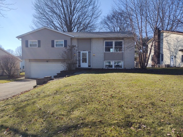 For lease, AVAILABLE AFTER 6/1/2026. 4 bed, 2.5 bath, attached 2-car garage, large deck off open living room, kitchen, dining room layout.  Large fenced backyard.  C/A.  Call  330-668-2797 Tiger Lily Realty for more details and to schedule a showing.