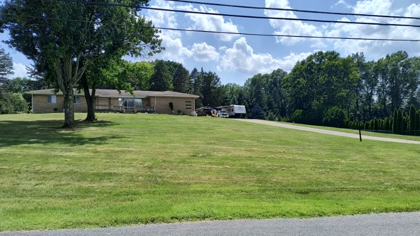 For Lease:  2676 LaForce Dr., Coventry Twp., OH 44312