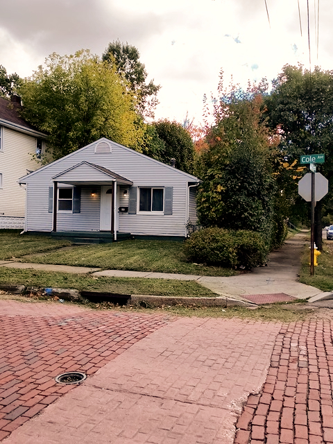 For Lease: 406 Cole Ave., Akron, OH 44301 3-bed, 1-bath ranch home with 2-car garage, yard.
