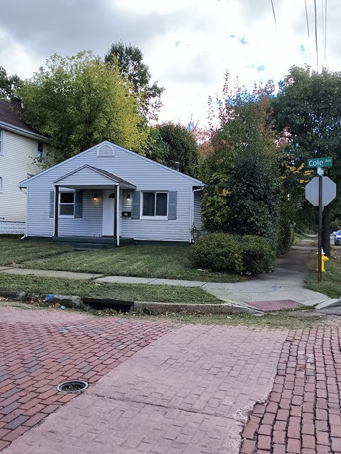 For Lease: 406 Cole Ave., Akron, OH 44301