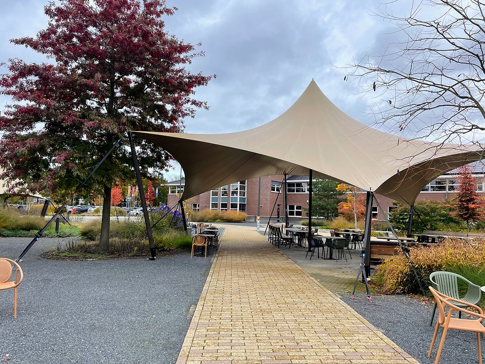 Groene verblijfsruimte op Brainport Human Campus in Helmond met duurzaam campus ontwerp