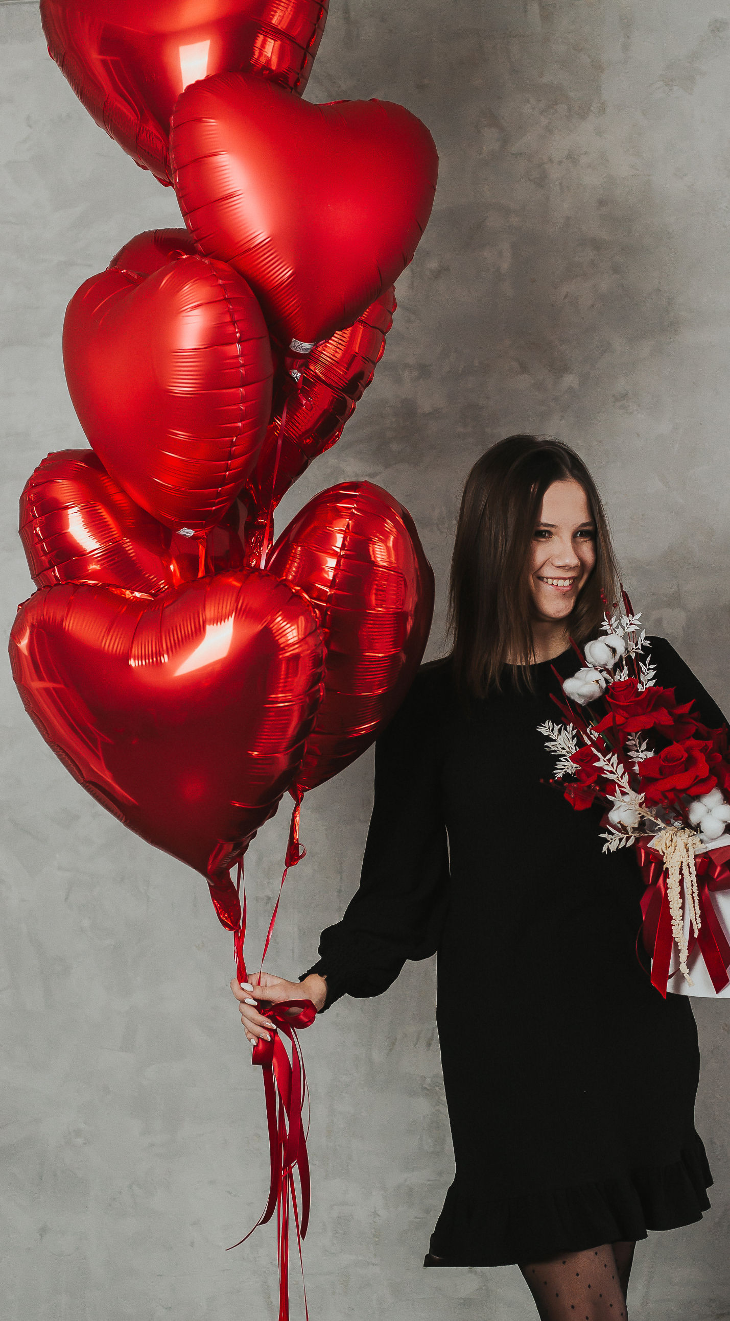 Hēlija balonu pušķis - 7 sirdis