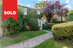 New Ash Green - £360,000