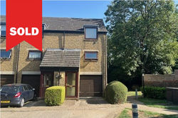 New Ash Green - Leasehold £240,000