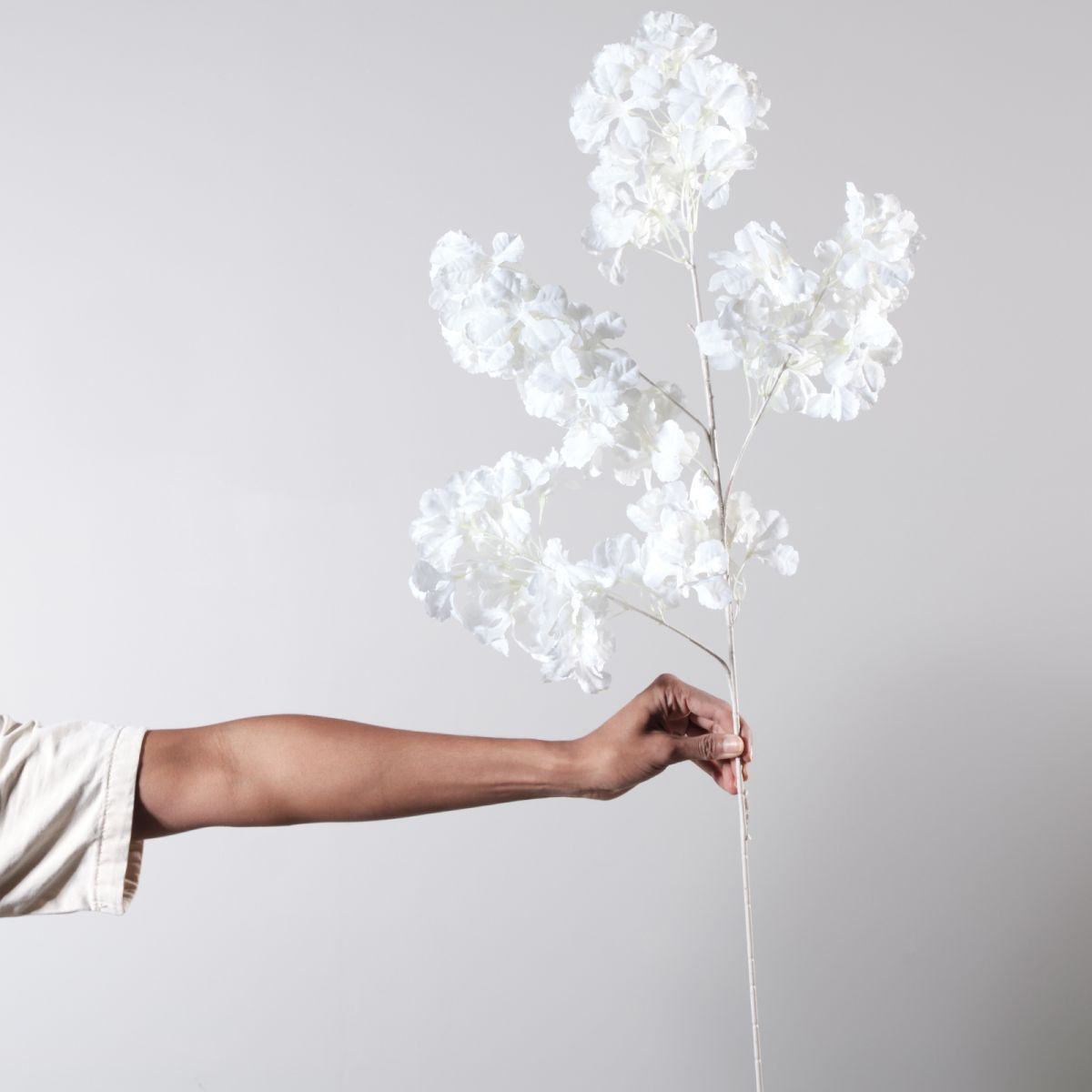 ARTIFICIAL SPRAY HYDRANGEA WHITE 96 CM