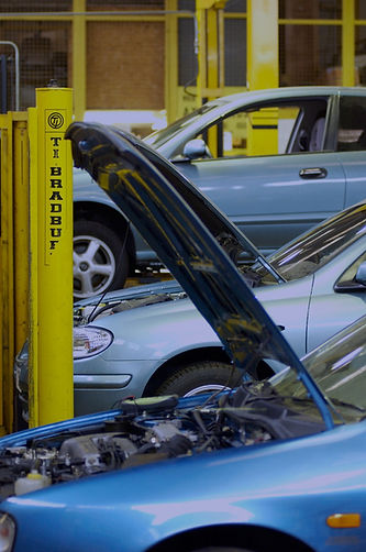 British car garage and workshop in UK for servicing and MOT