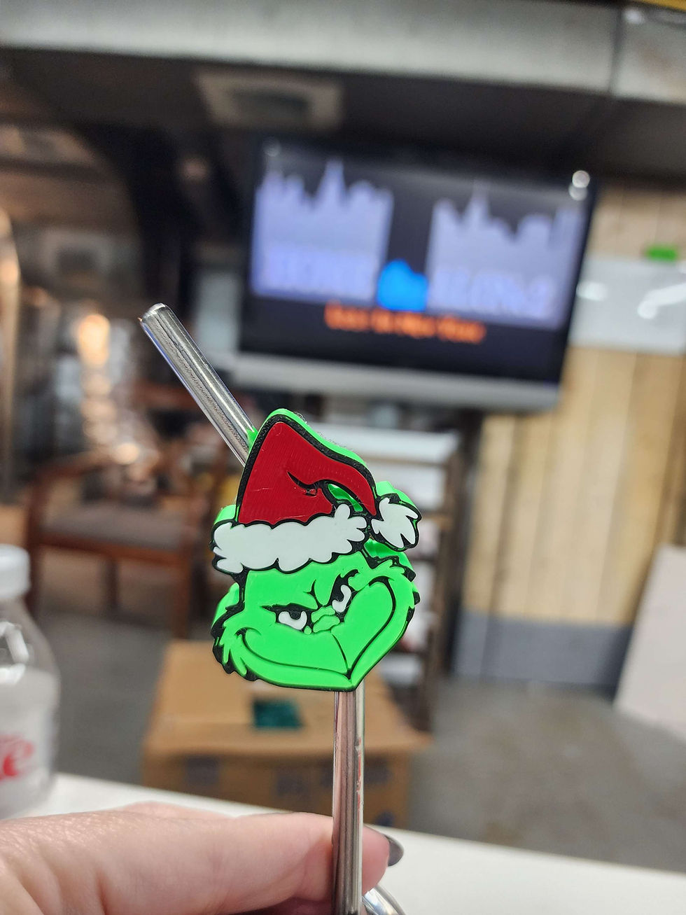 Thumbnail: Grimch straw topper