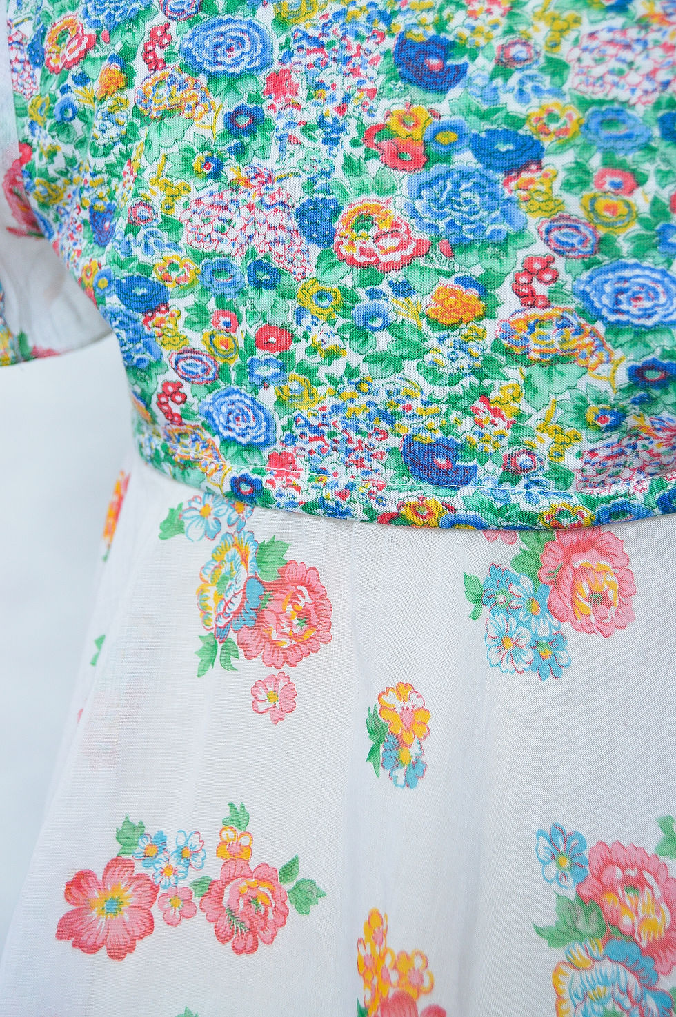 Thumbnail: Vintage 70’s Farah Sheer Fluttery Floral Top (s-m)
