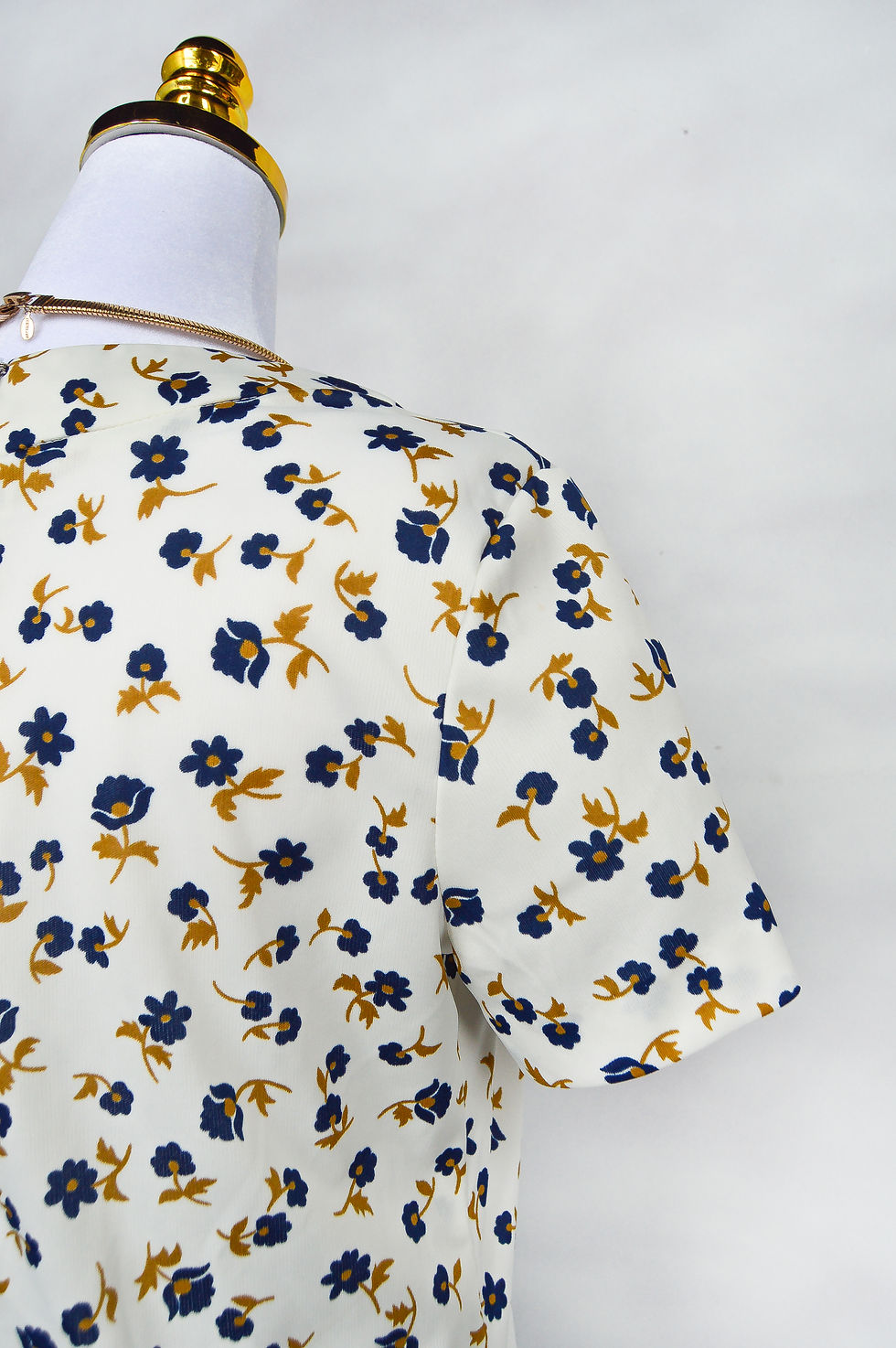 Thumbnail: Handmade Vintage 70’s Ditsy Floral Pleated Top (s-l)
