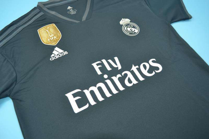 Miniatura: Real Madrid 18/19 2da equipación - Fans