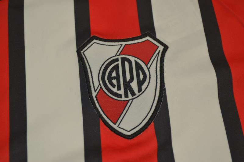Miniatura: River Plate 18/19 3ra equipación - Fans
