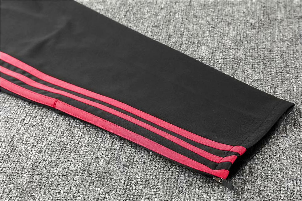 Miniatura: Manchester United 18/19 training suit - Cuello V rojo - negro