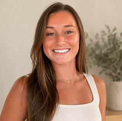 Brooke headshot 2.PNG