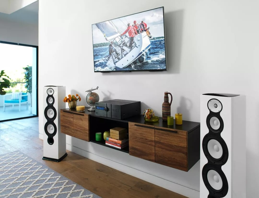 POWERFUL 13.2 CHANNEL HOME THEATER EXPERIENCE