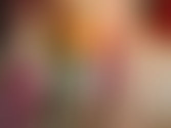 pink tonal candles with a pink bridal bouquet