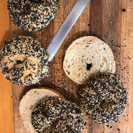 Bagel 哨牙悲哥 Cheung Chau Sourdough, 長洲哨牙刀