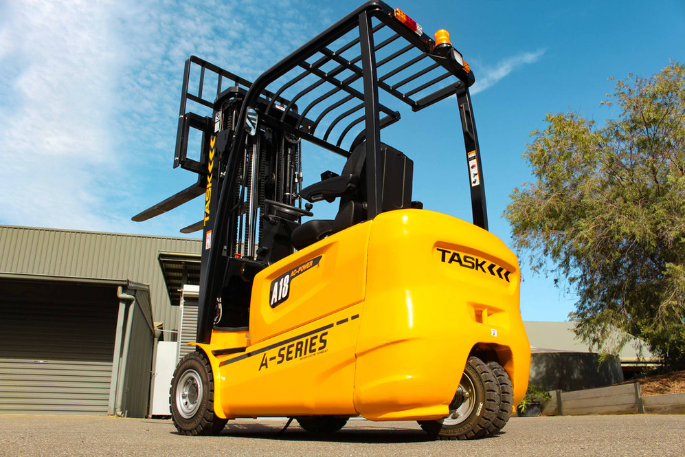 TASK Forklifts Electric Forklift J18