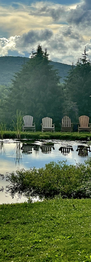 OUTDOOR TASTING ROOM AT THE POND