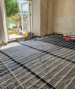underfloor heating on top of foam glass insulation