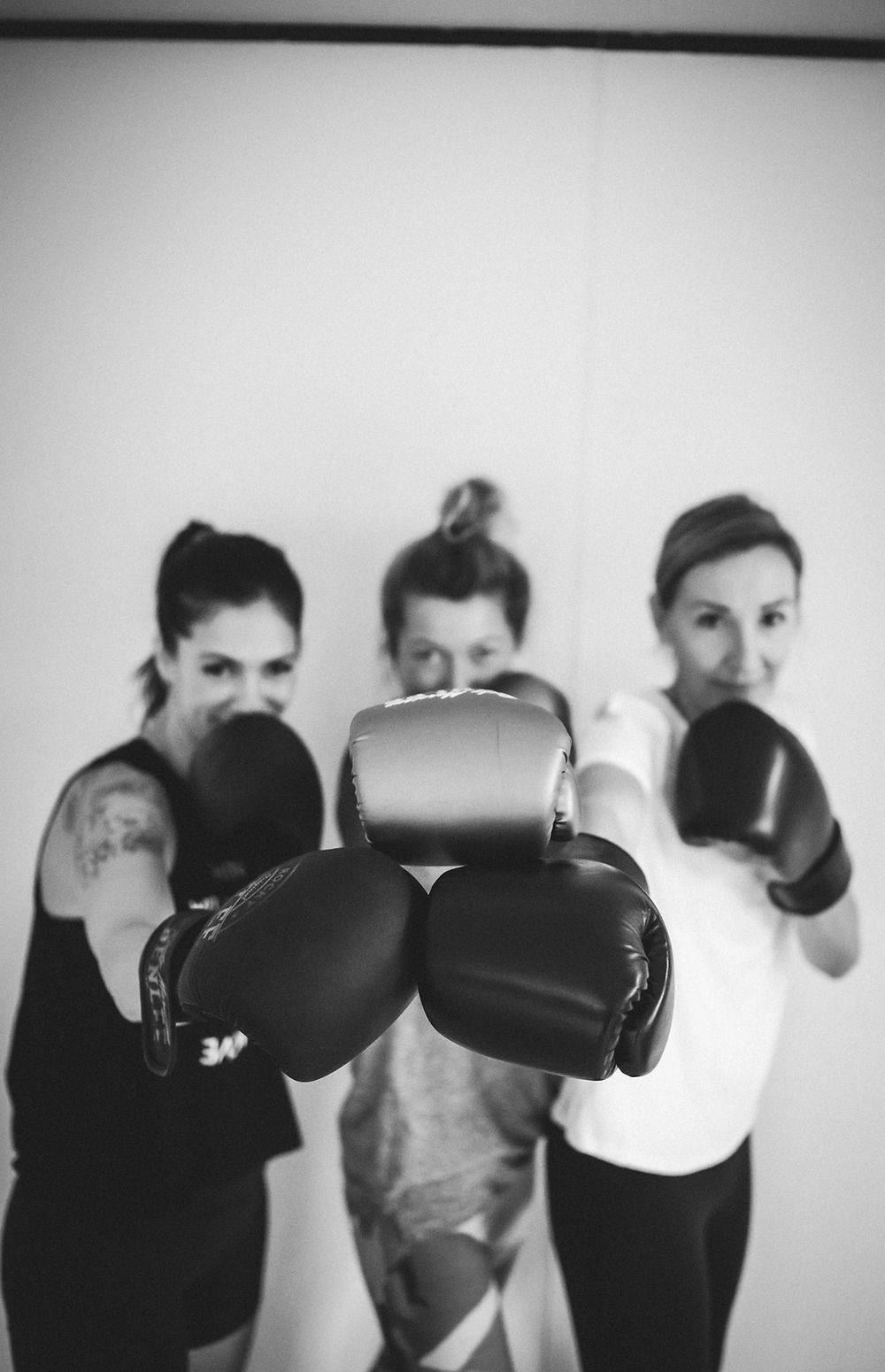 Powerful You Workshop drei Frauen boxen