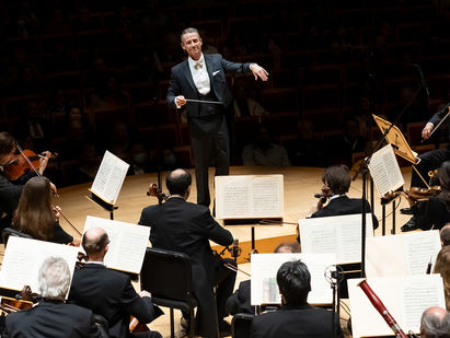 Pacific Symphony's 2025-26 Season Includes Four Appearances by its New Conductor