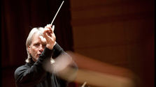 Pacific Symphony Announces 2024-25 Season, Probably Conductor St.Clair’s Last