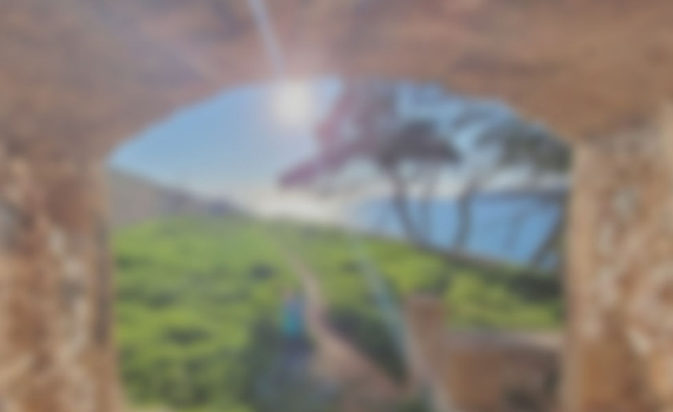 Landschaft mit Meerblick