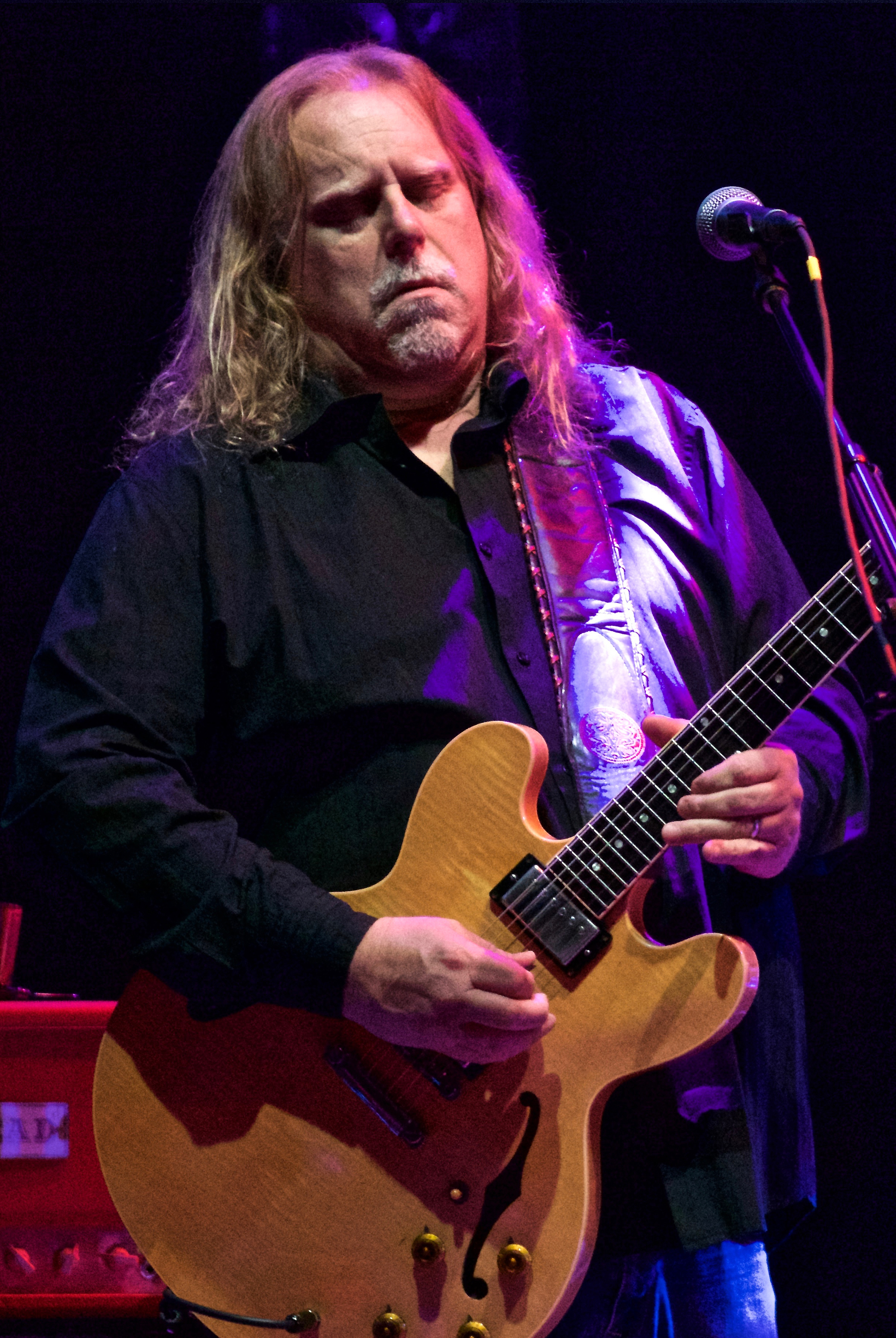 Warren Hayes