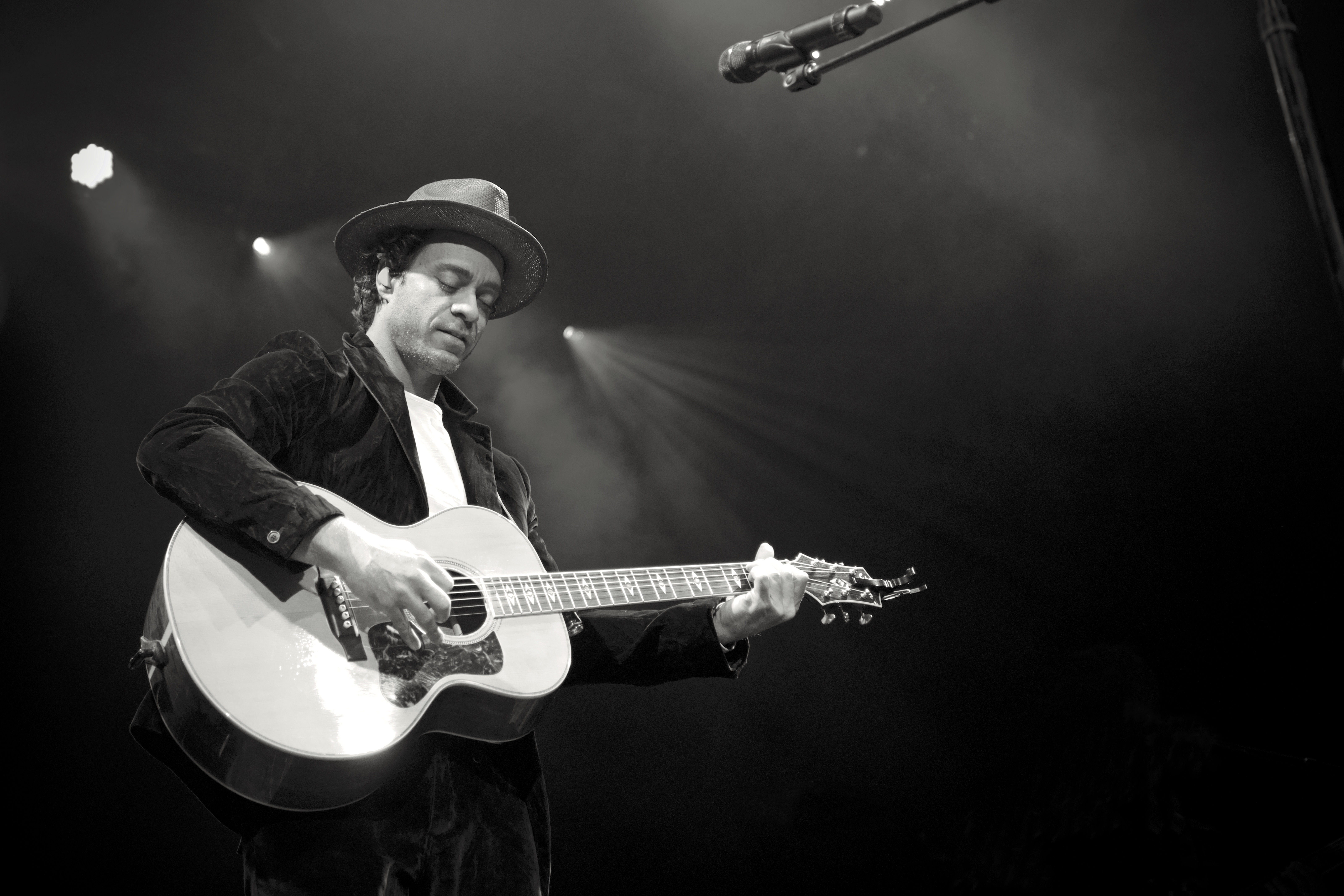 Amos Lee