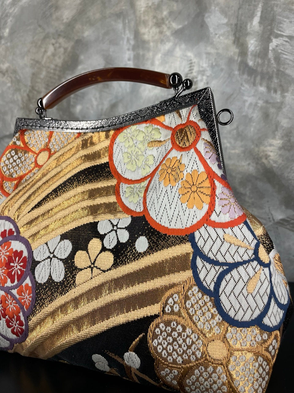 Thumbnail: Kimono Gamaguchi Bag – Flowing Ume Elegance / G-034