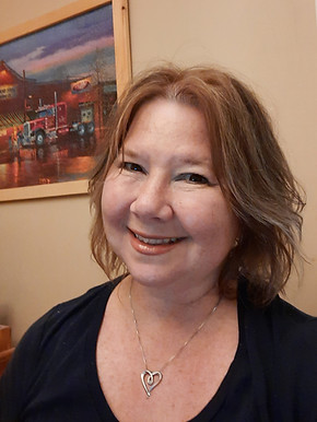 an image of a smiling lady