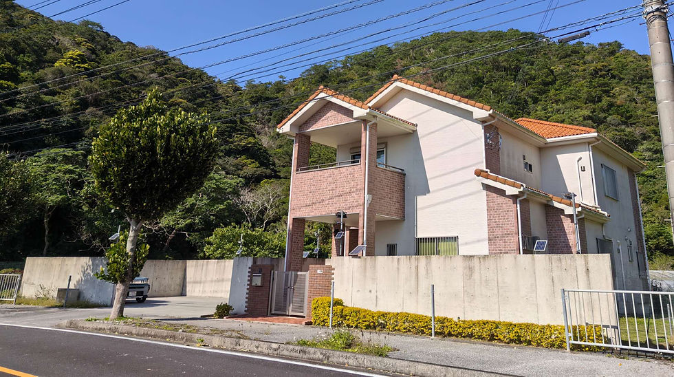 幹線道路沿い外観