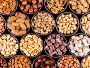 How to choose good-quality dry fruits and store them