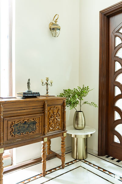 ENTRANCE FOYER.jpg