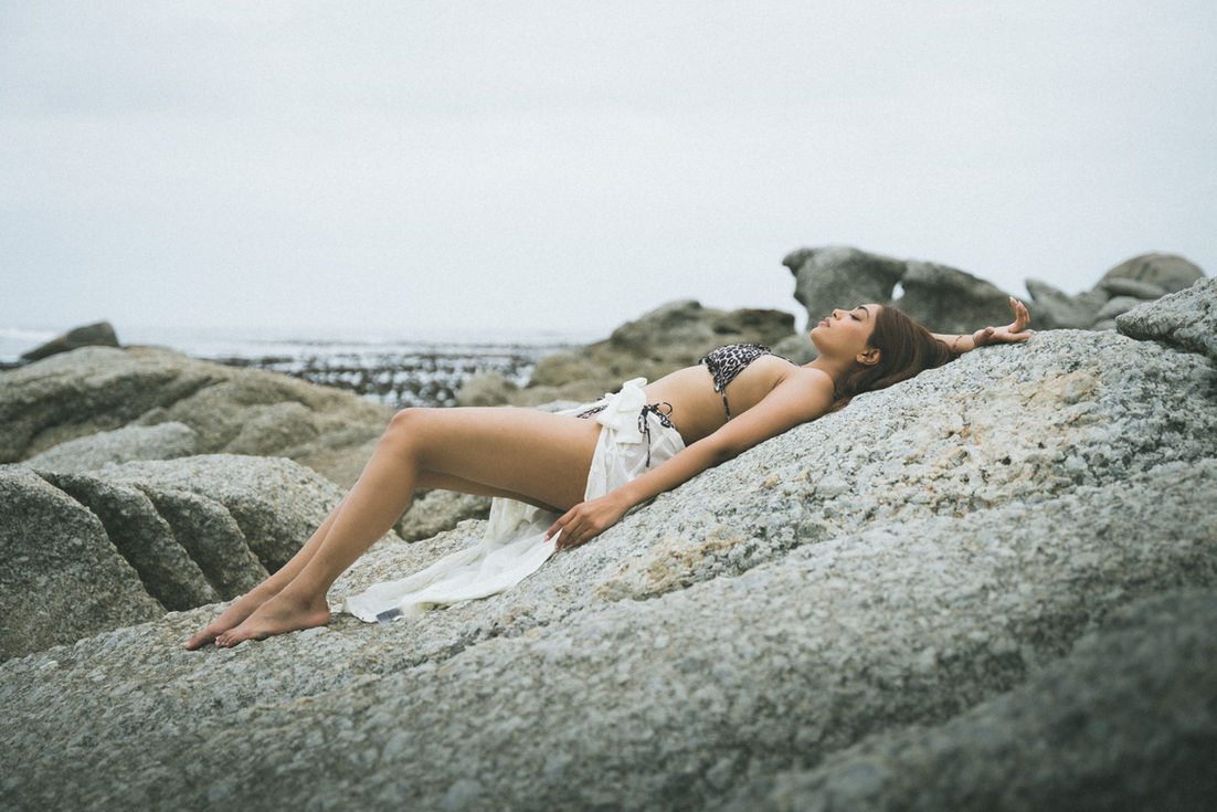 Photo Shoot. Professional modeling portfolio testshoot with a photographer from Cape Town. Location: Maiden´s Cove Camps Bay Beach