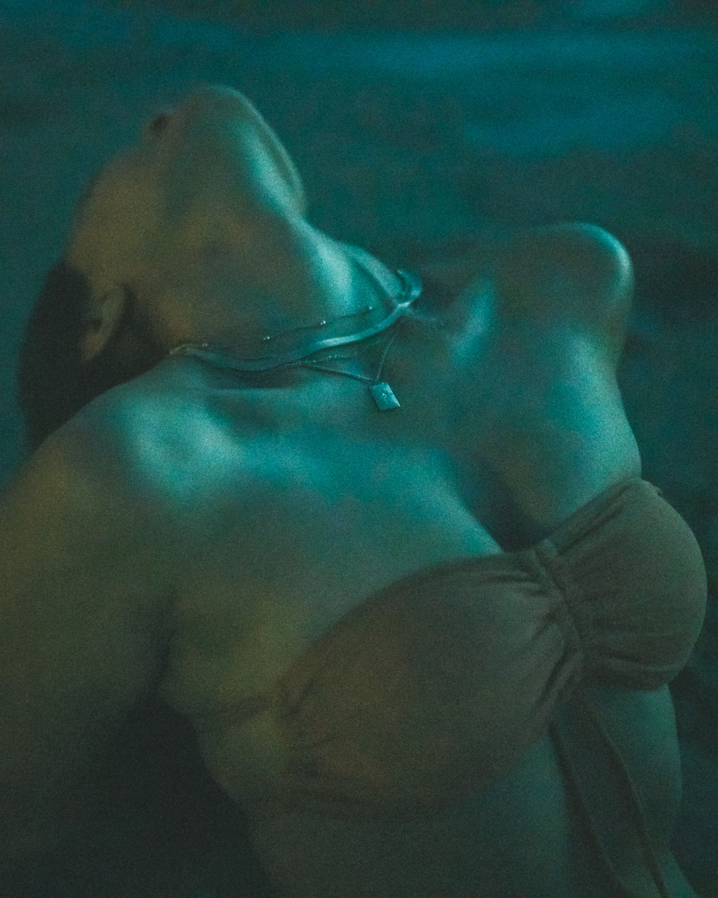 Photo shooting at Camps Bay Beach in Cape Town with Shriyaa.