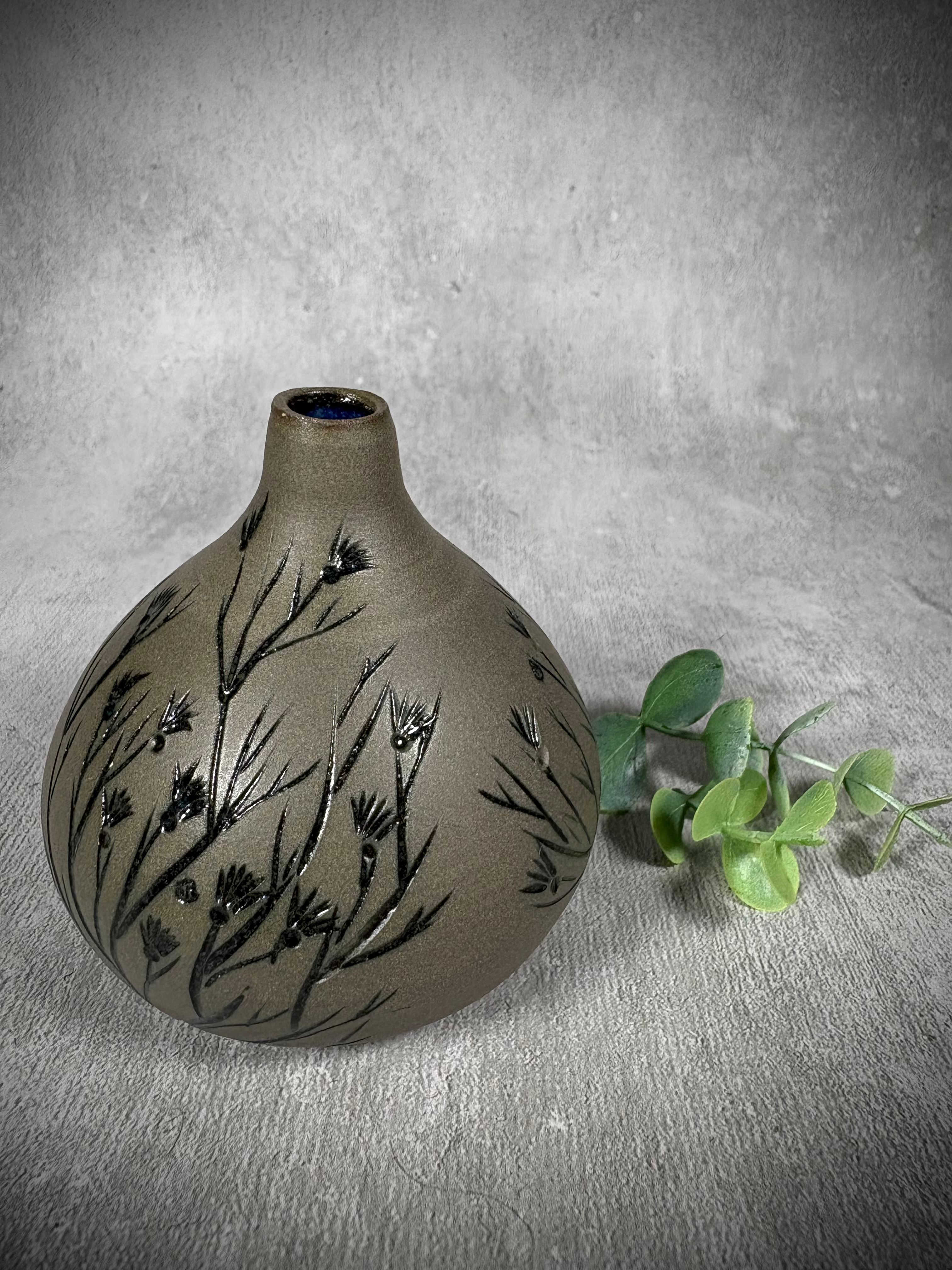 Ariel Wild Flower Bud Vase (5) 